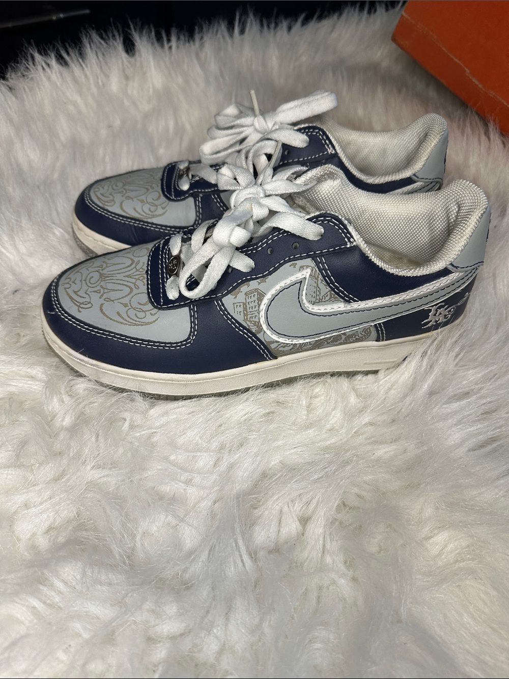 Kids Navy and Light Gray Athletic Sneakers - Nike Air Force 1 size 6y
